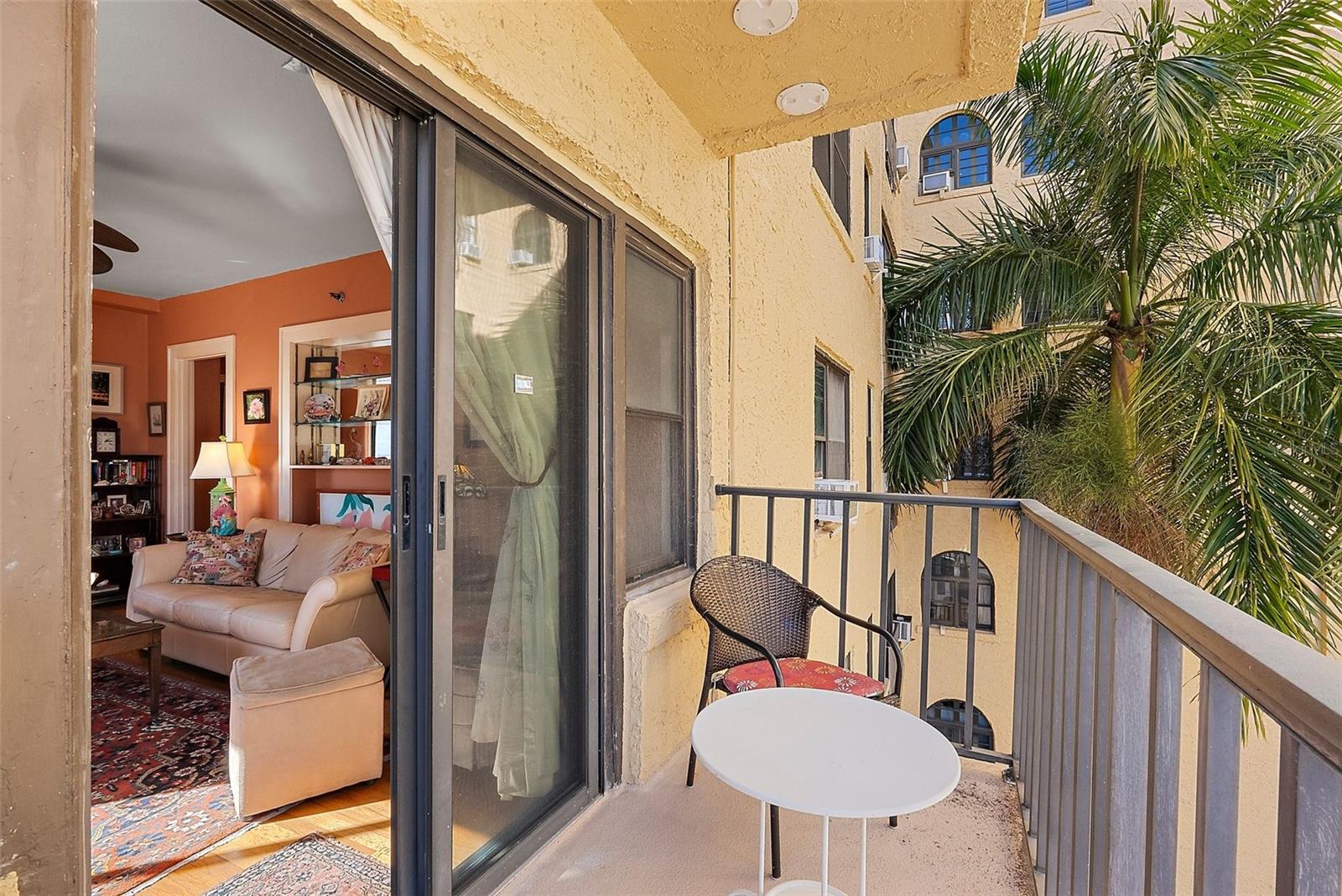 FLORI DE LEON APTS CO-OP - Residential Lease