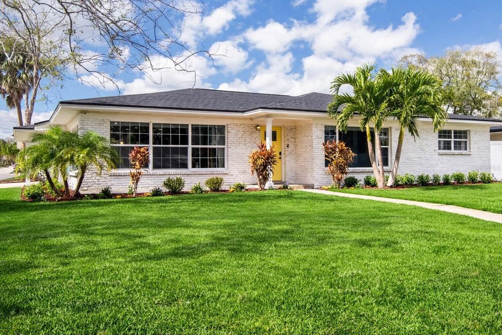 Photo of 1717 W Saint Isabel Street, Tampa, FL 33607 (MLS # TB8477085)