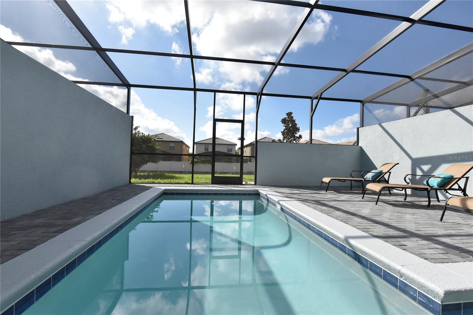 WINDSOR AT WESTSIDE; WINDSOR/WESTSIDE - Residential