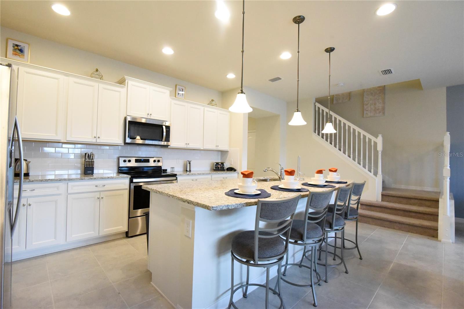 WINDSOR AT WESTSIDE; WINDSOR/WESTSIDE - Residential
