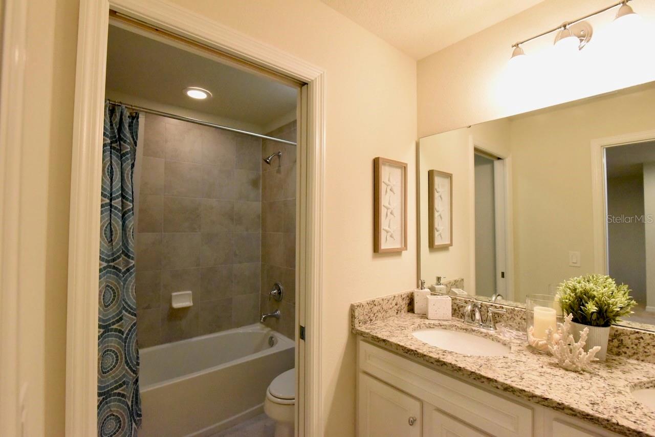 WINDSOR AT WESTSIDE; WINDSOR/WESTSIDE - Residential