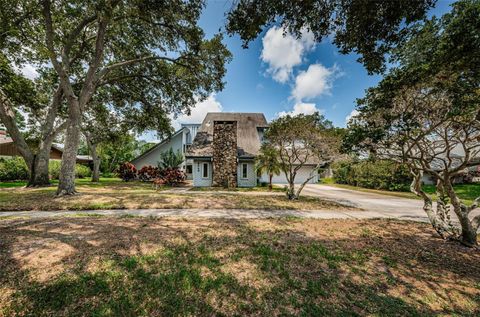 A home in SEMINOLE