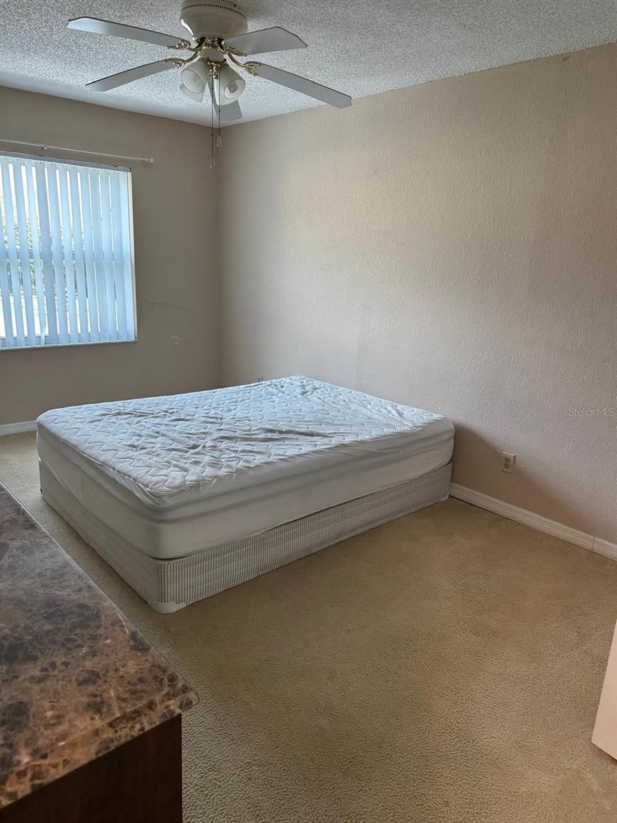 HAWTHORNE VLG CONDO - Residential Lease