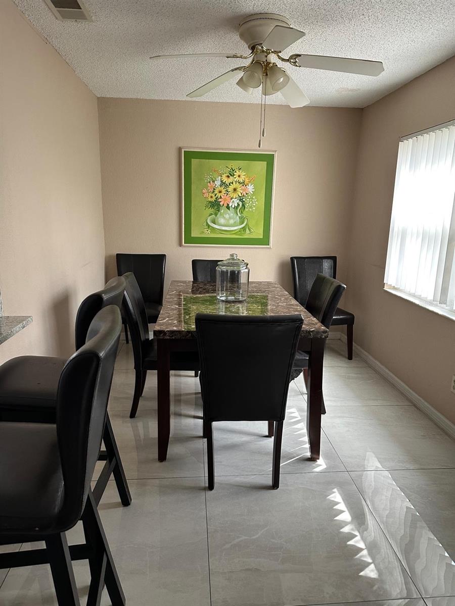 HAWTHORNE VLG CONDO - Residential Lease