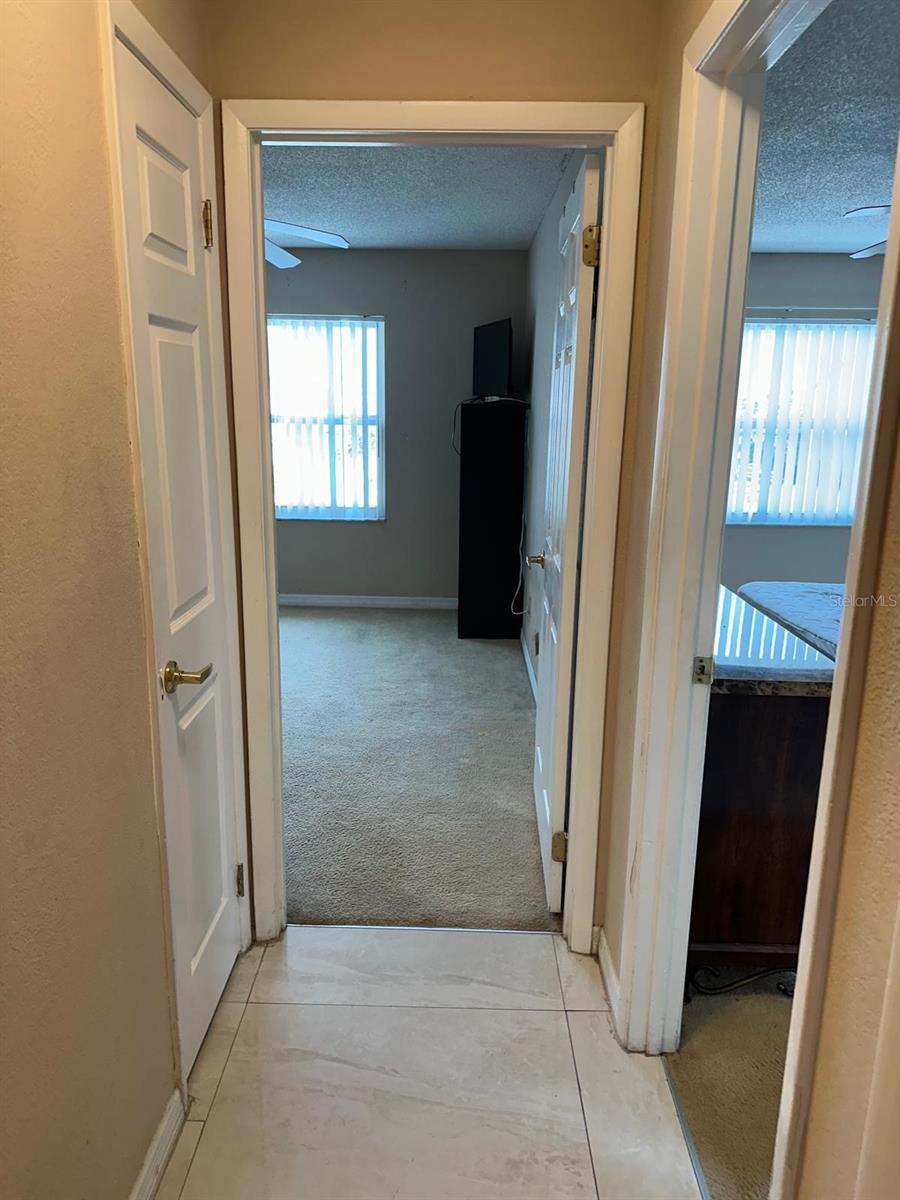 HAWTHORNE VLG CONDO - Residential Lease