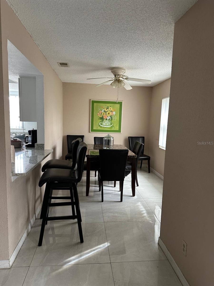 HAWTHORNE VLG CONDO - Residential Lease