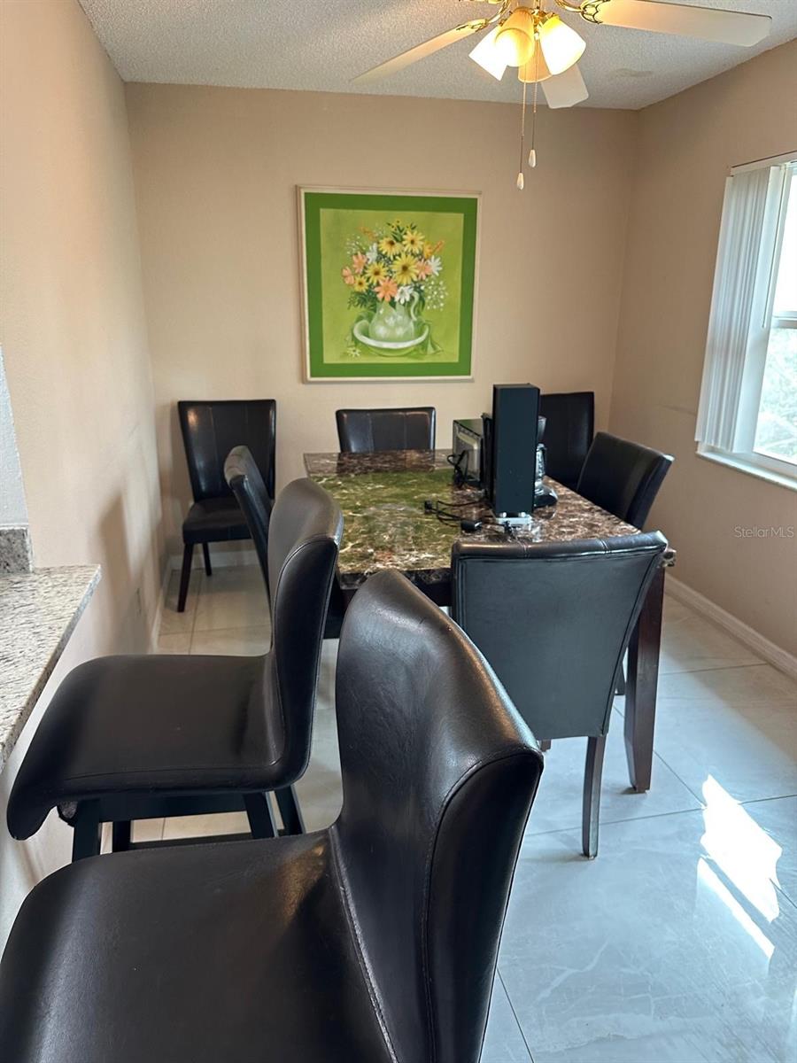 HAWTHORNE VLG CONDO - Residential Lease