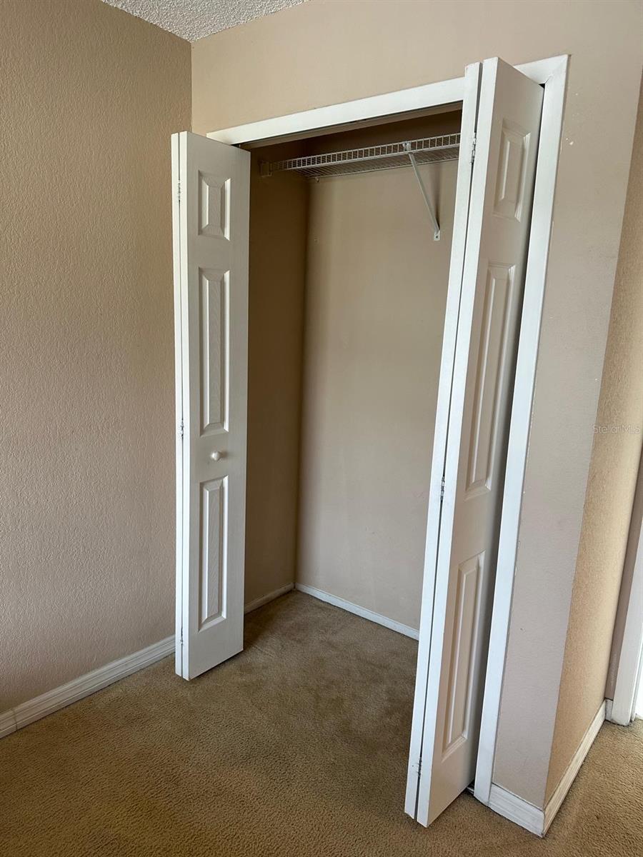 HAWTHORNE VLG CONDO - Residential Lease