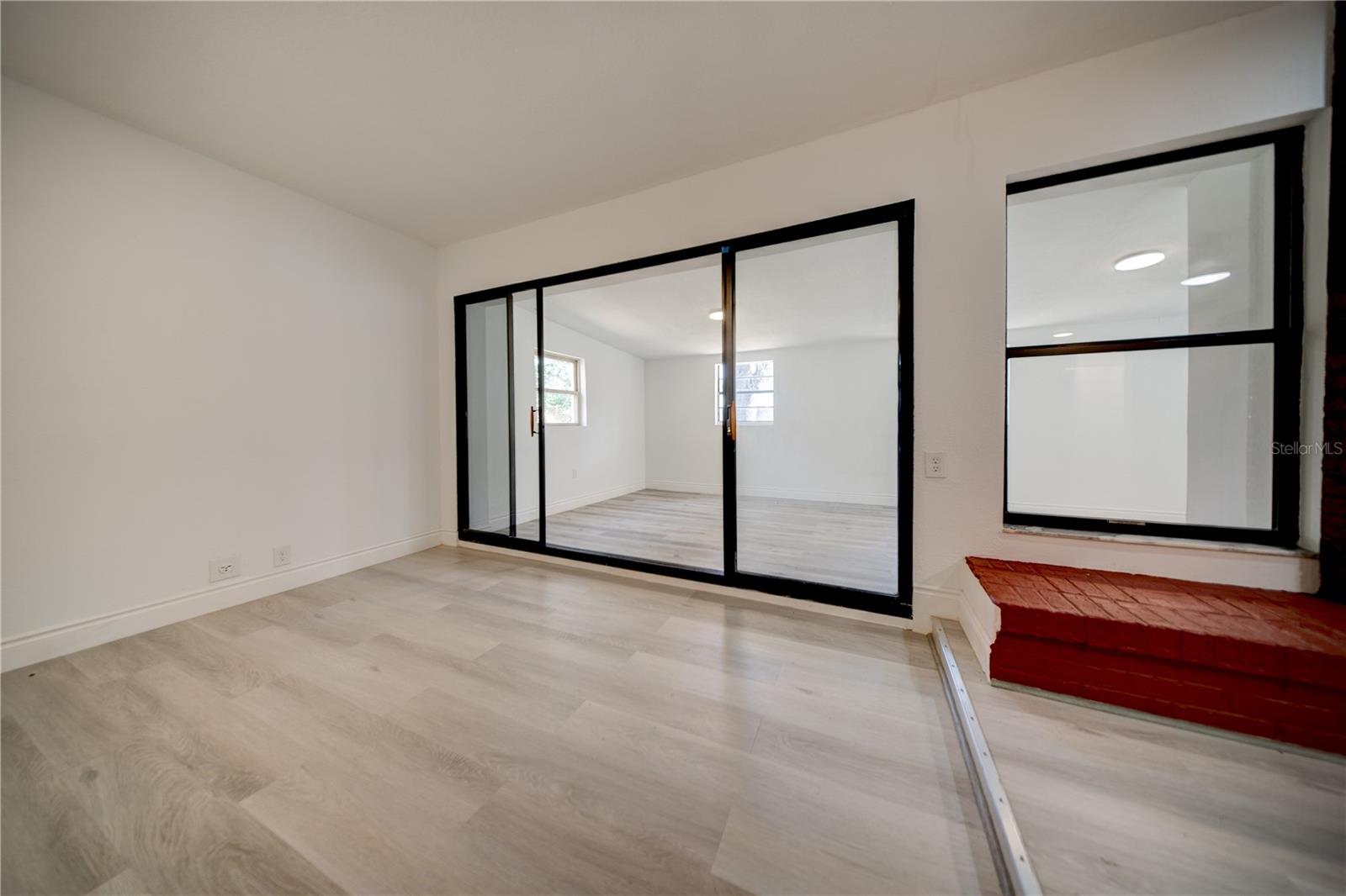 PALM TERRACE - Residential