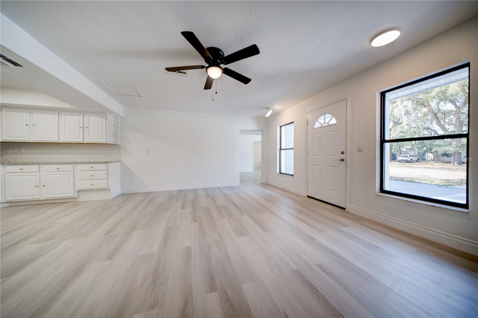 PALM TERRACE - Residential