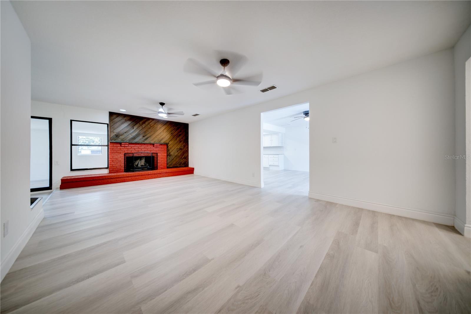 PALM TERRACE - Residential