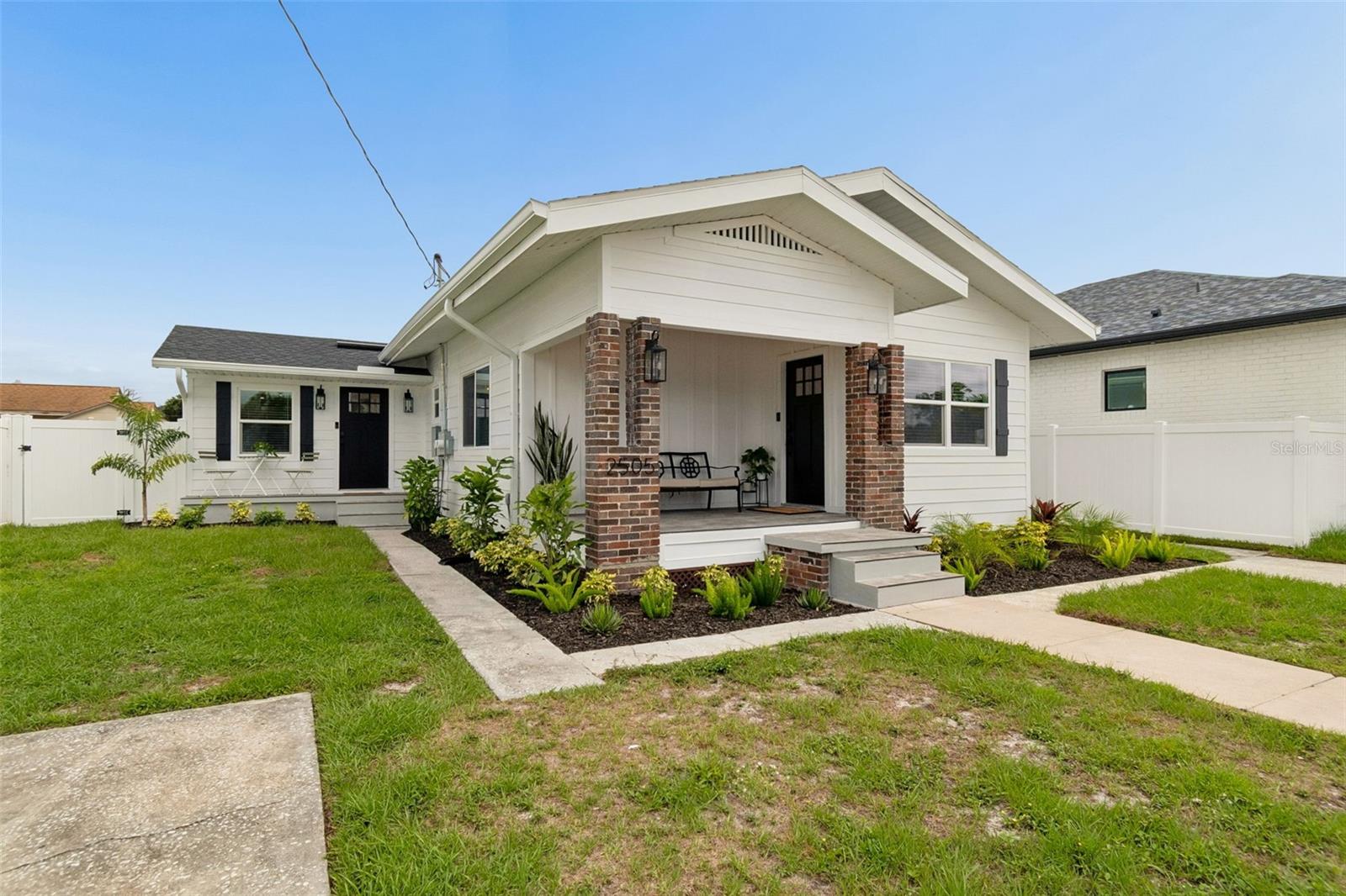2505 W NORTH B STREET