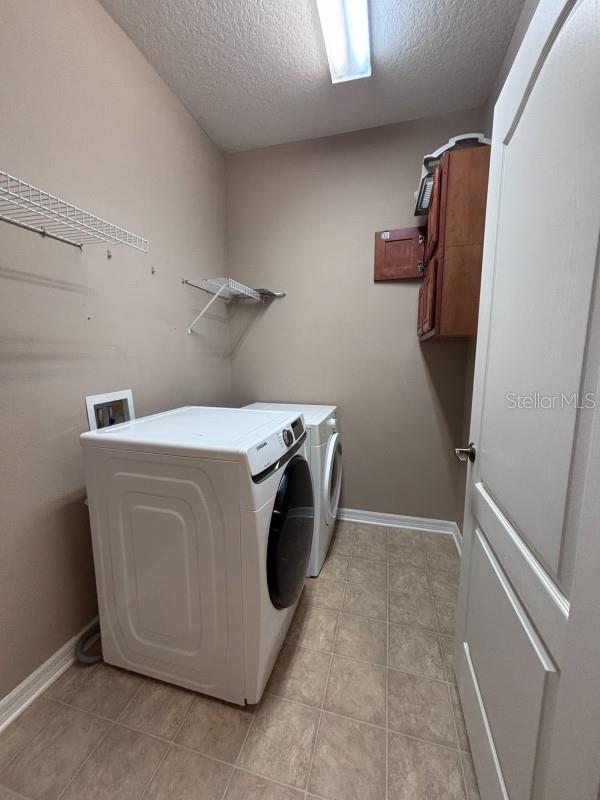 LAKES/WINDERMERE PH 04 - Residential