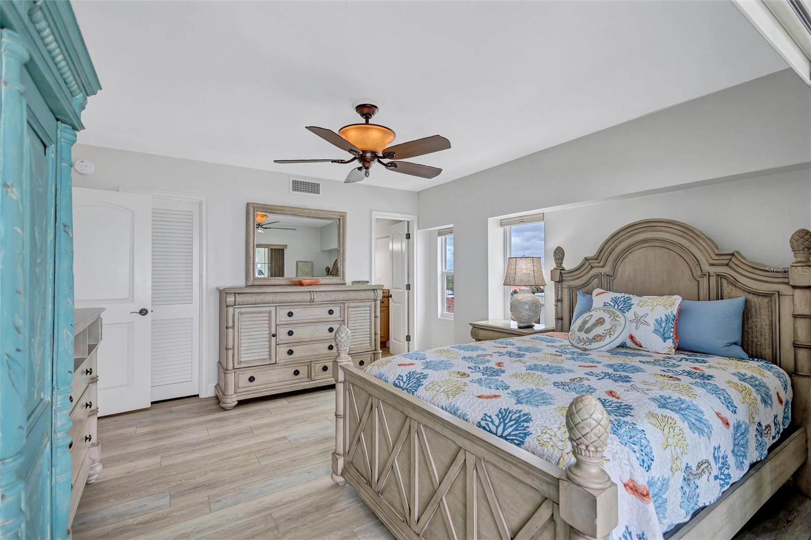 HORIZONS WEST - Residential