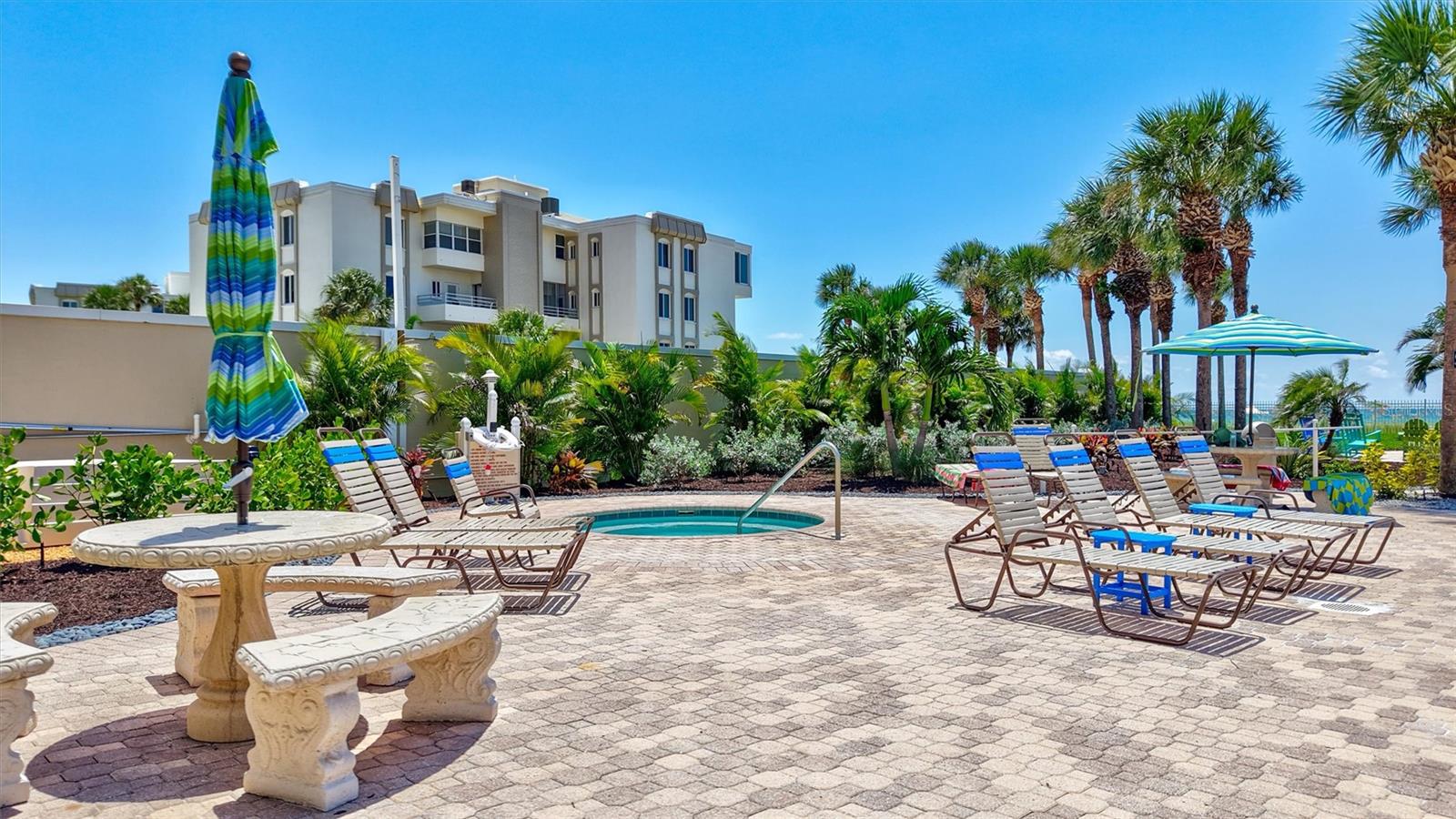 HORIZONS WEST - Residential