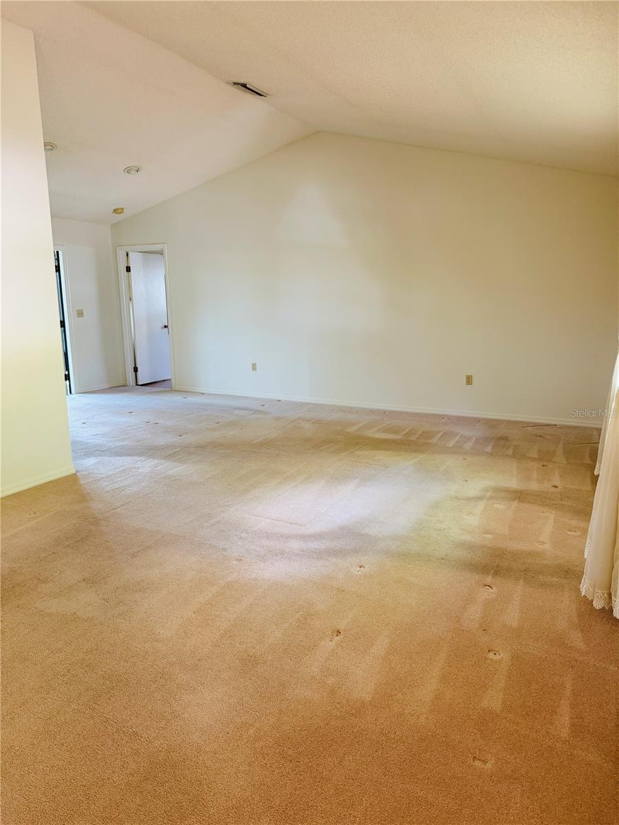 04 FAIRWAYS - Residential