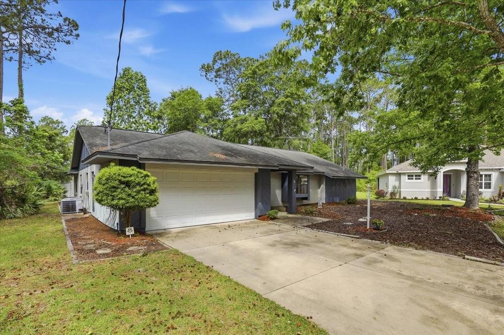 Photo of 5 Largo Place, Palm Coast, FL 32137 (MLS # FC318256)