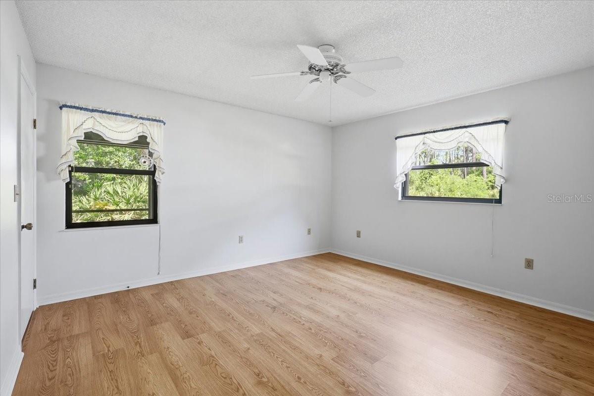 04 FAIRWAYS - Residential