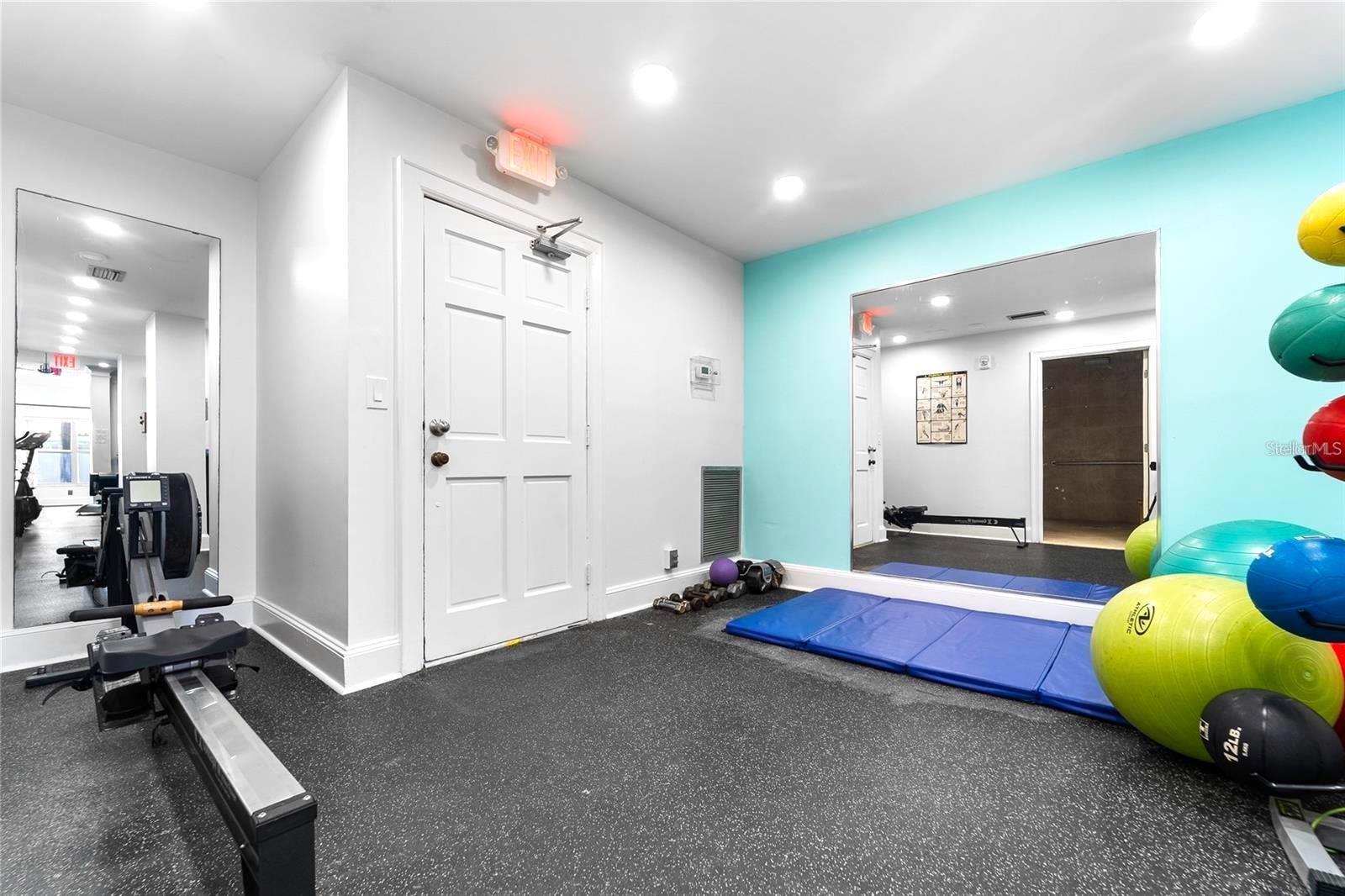 BEAU MONDE CONDO - Residential