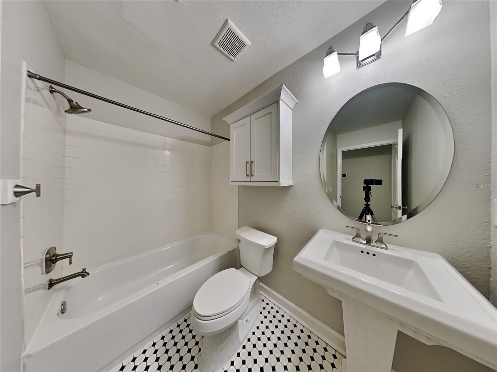 MIRIADA CONDO - Residential Lease