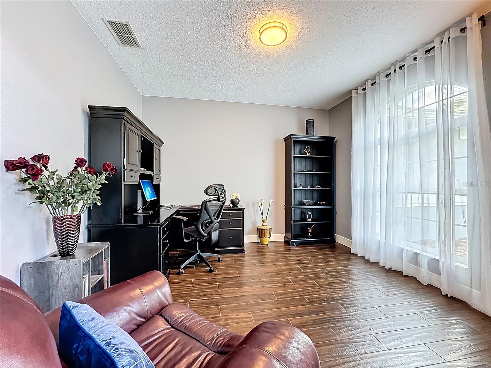 VILLAGES AT KINGSBRIDGE WEST TR B-2 - Residential