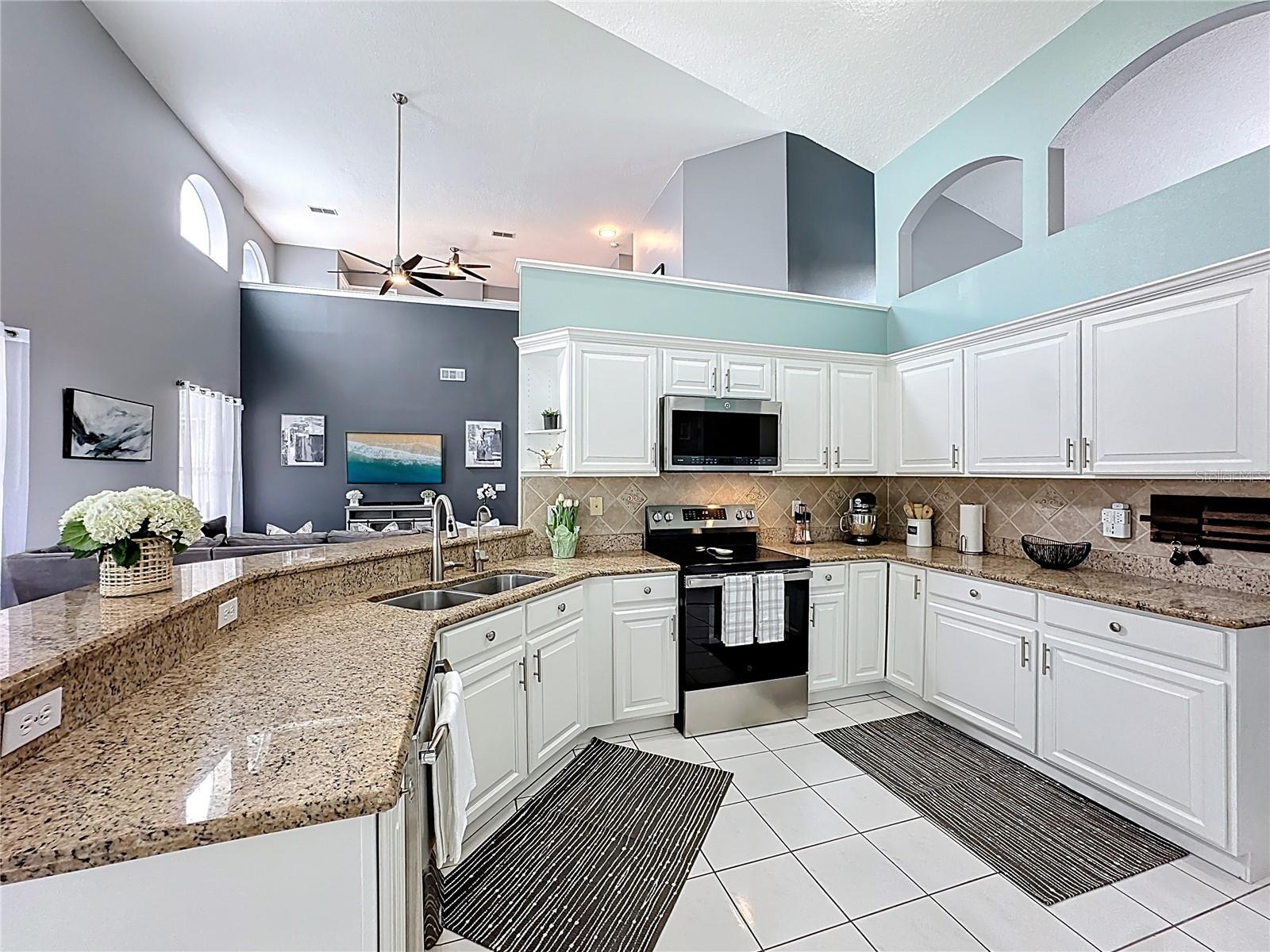 VILLAGES AT KINGSBRIDGE WEST TR B-2 - Residential