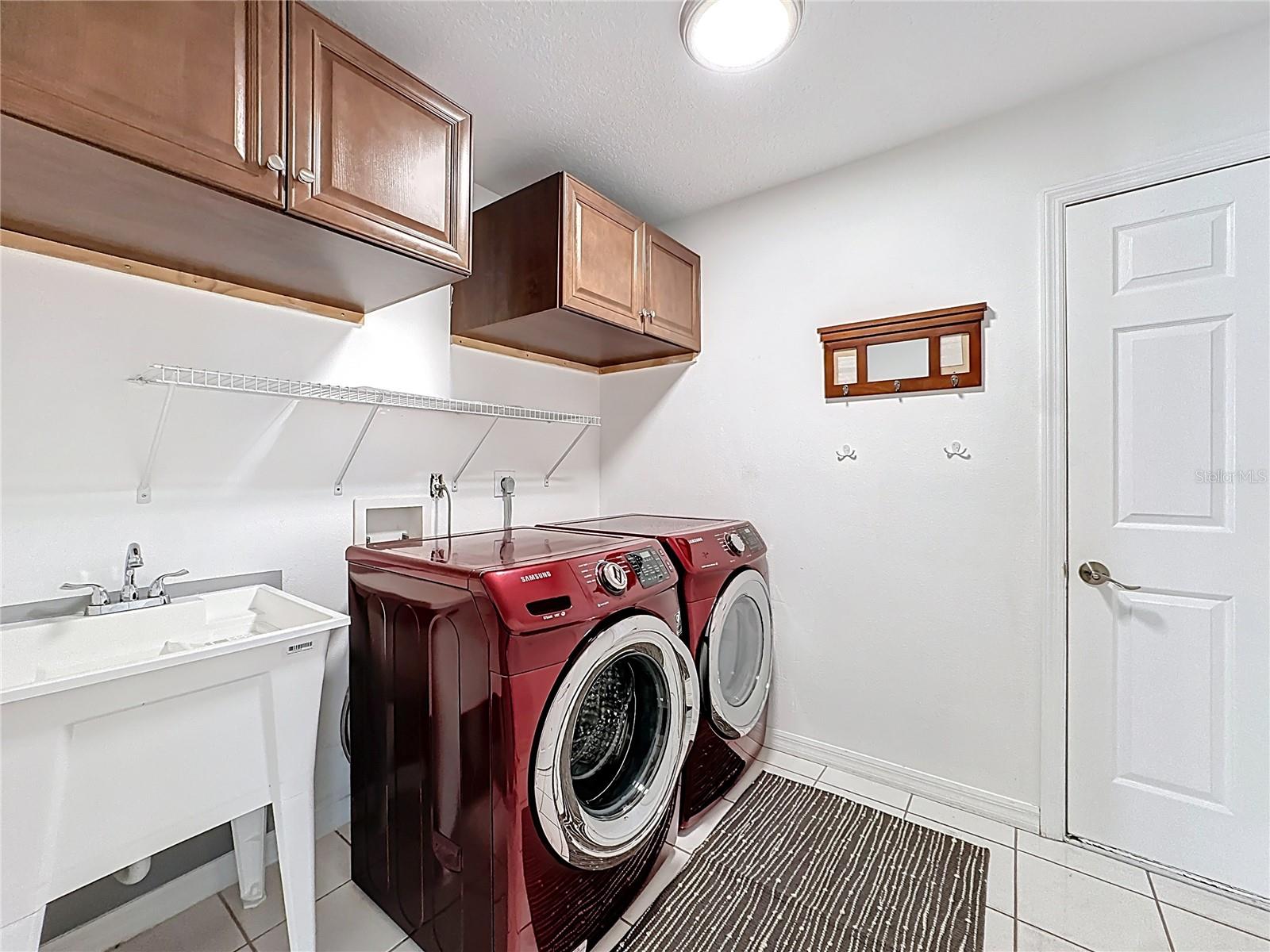 VILLAGES AT KINGSBRIDGE WEST TR B-2 - Residential