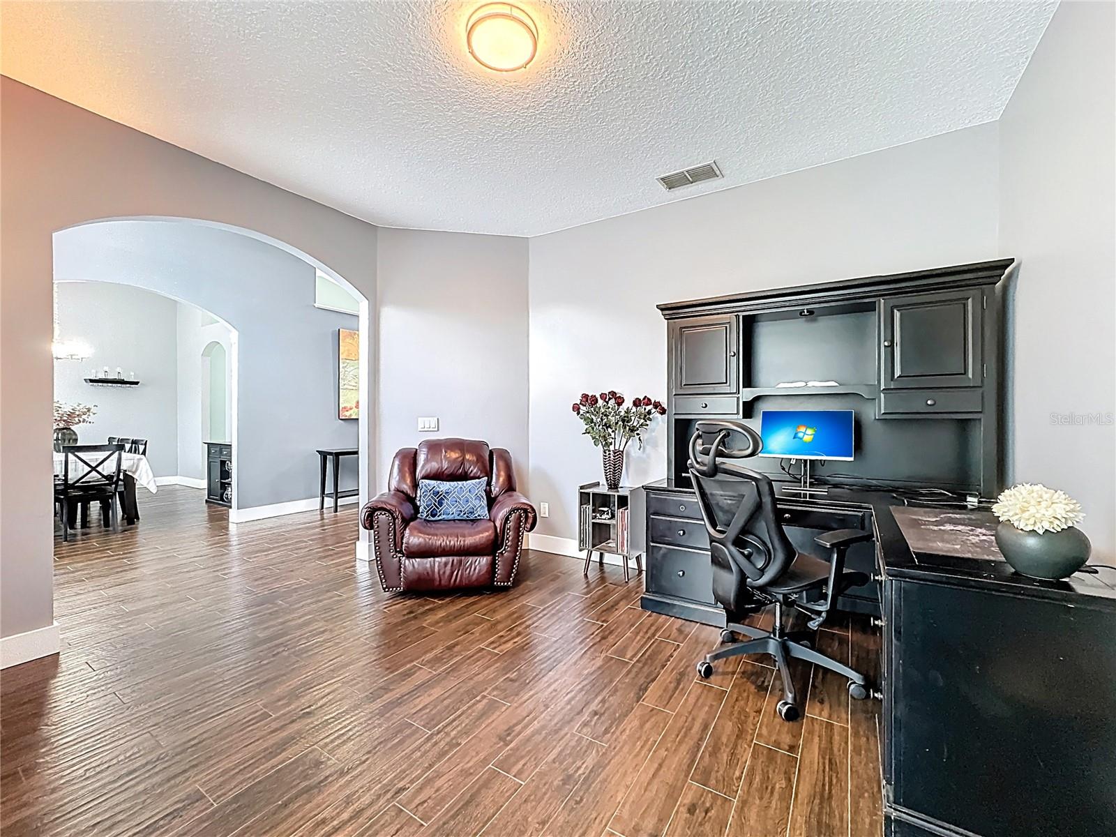 VILLAGES AT KINGSBRIDGE WEST TR B-2 - Residential