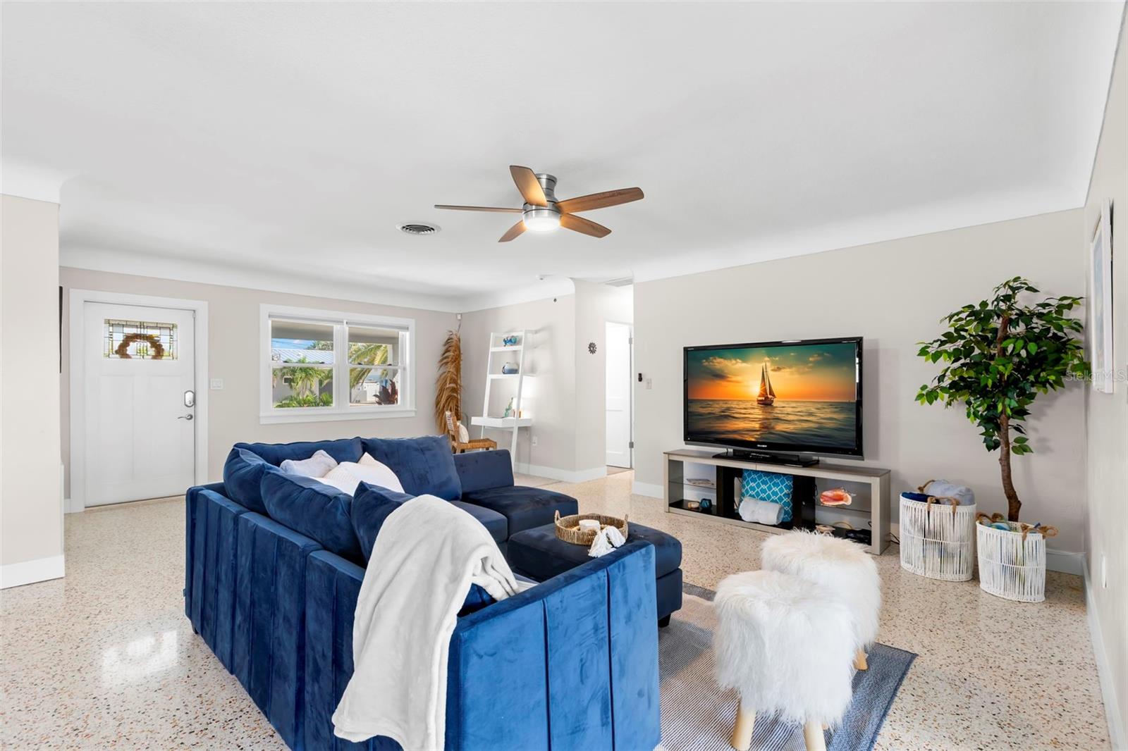 SOUTH CSWY ISLE 2ND ADD - Residential Lease