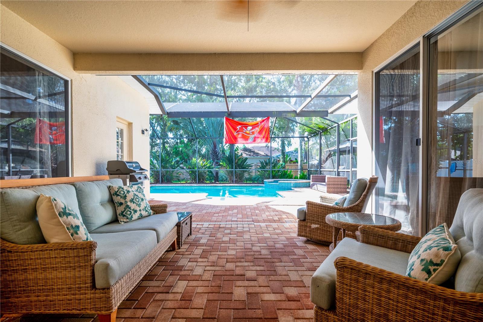 CARROLLWOOD PRESERVE - Residential