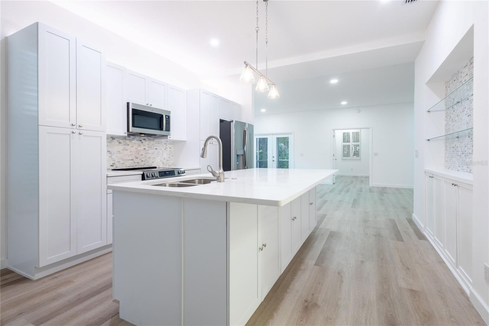 113 GOLDEN CREST COURT