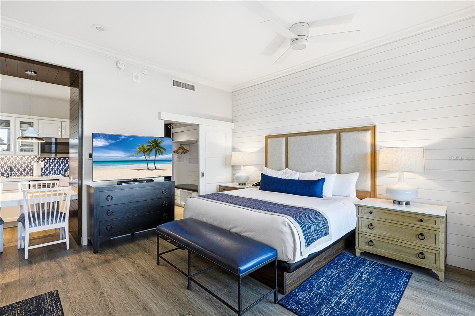 INN ON THE BEACH PH III - Residential