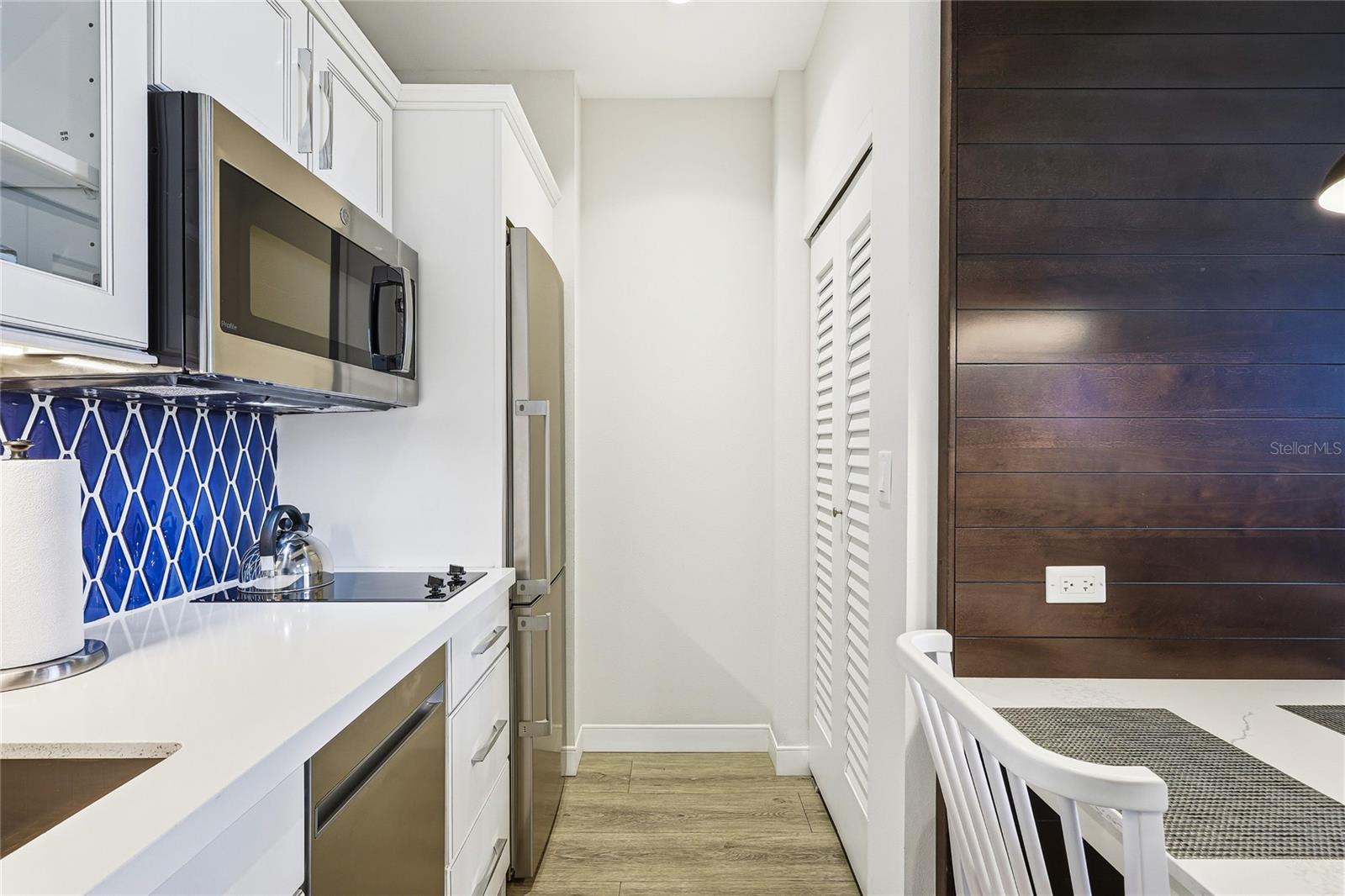 INN ON THE BEACH PH III - Residential