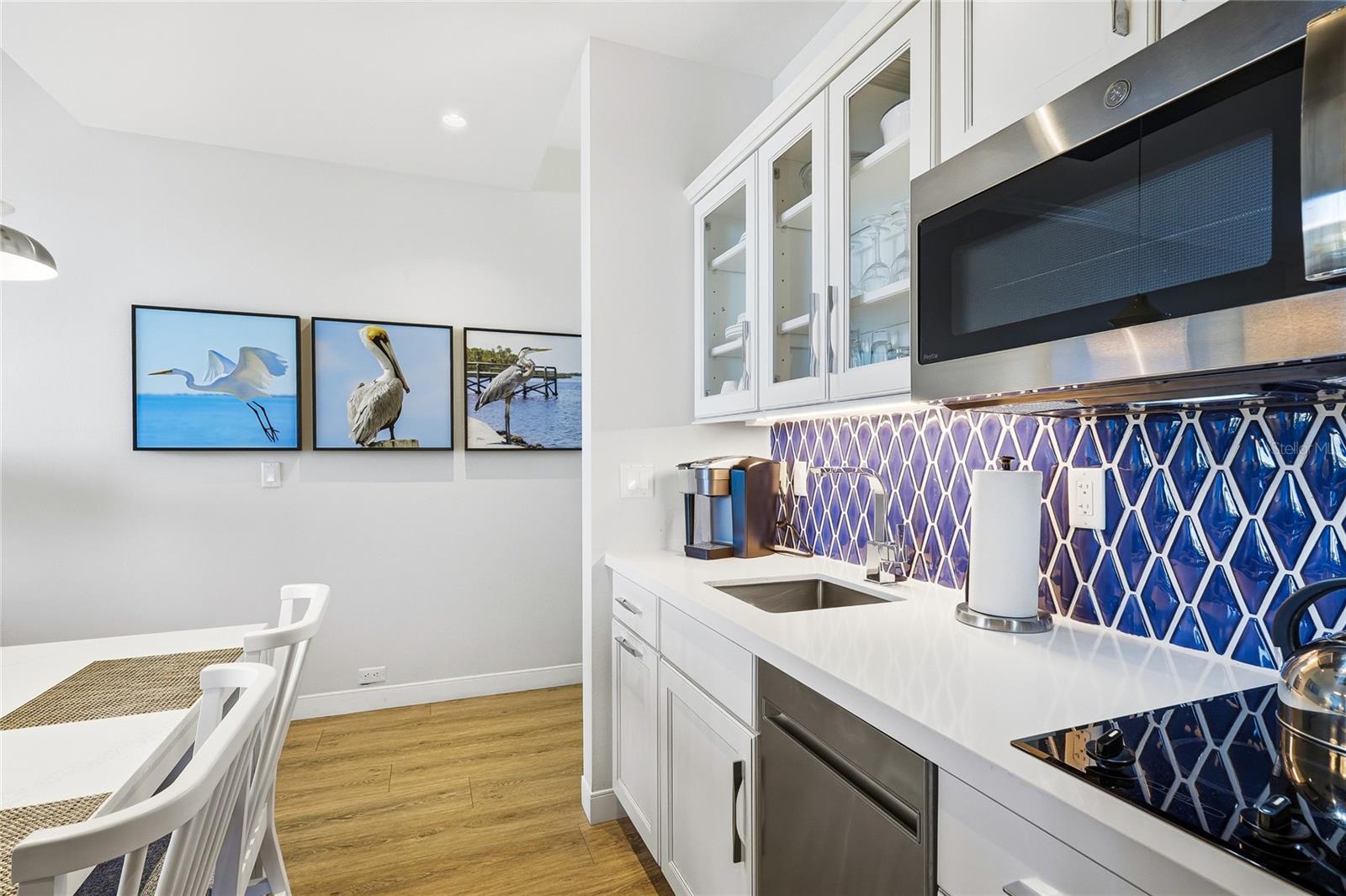 INN ON THE BEACH PH III - Residential