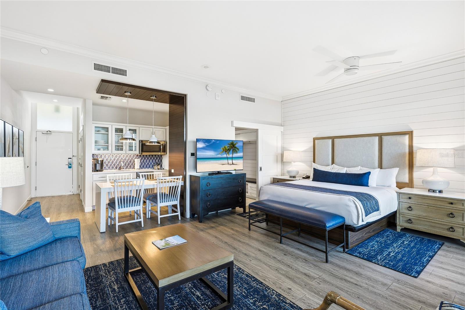 INN ON THE BEACH PH III - Residential