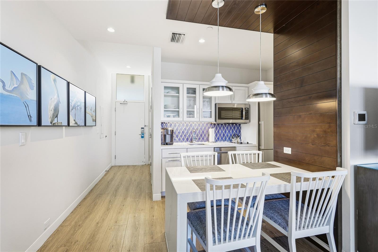 INN ON THE BEACH PH III - Residential