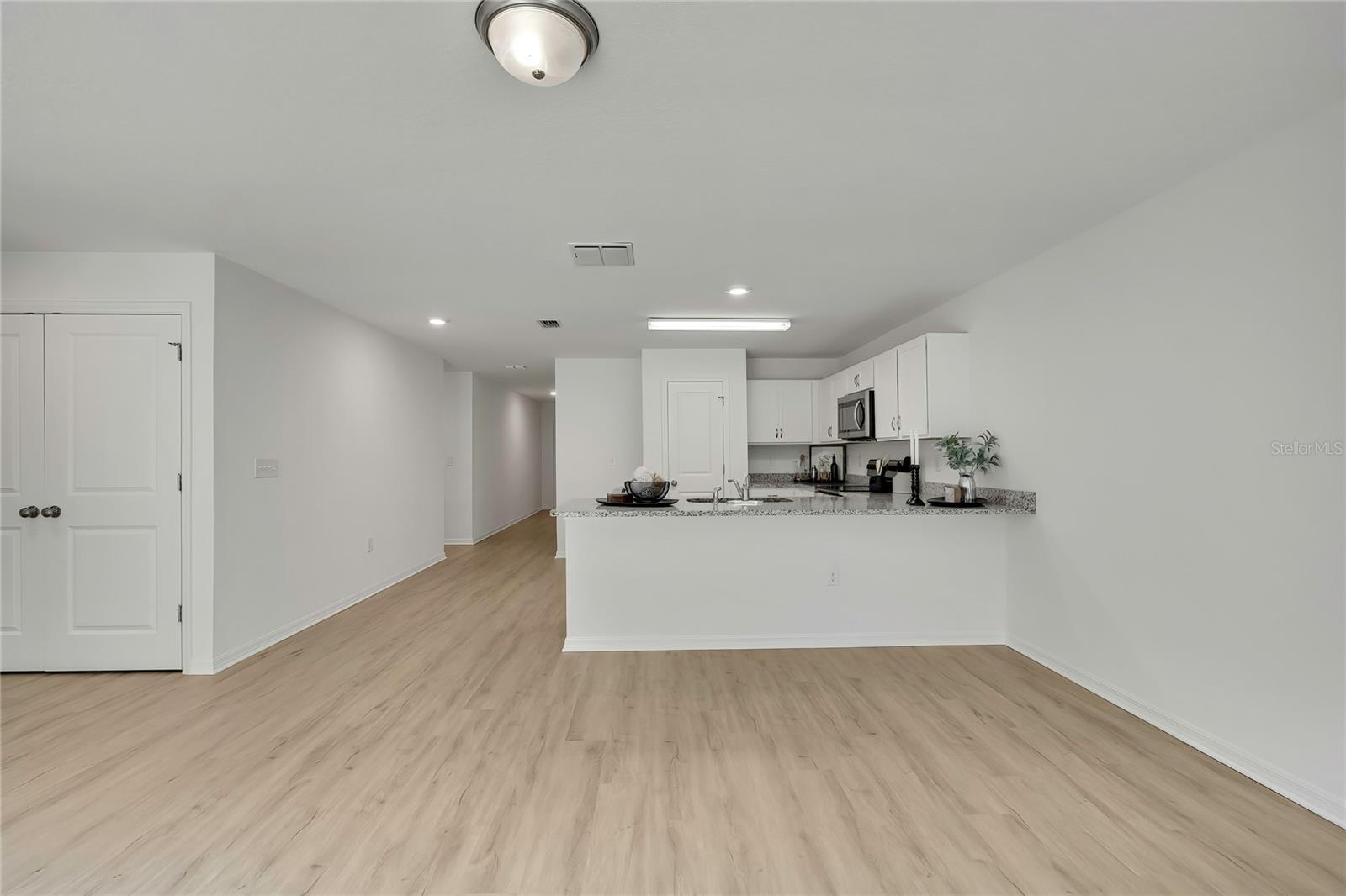 SPRING HILL - Residential