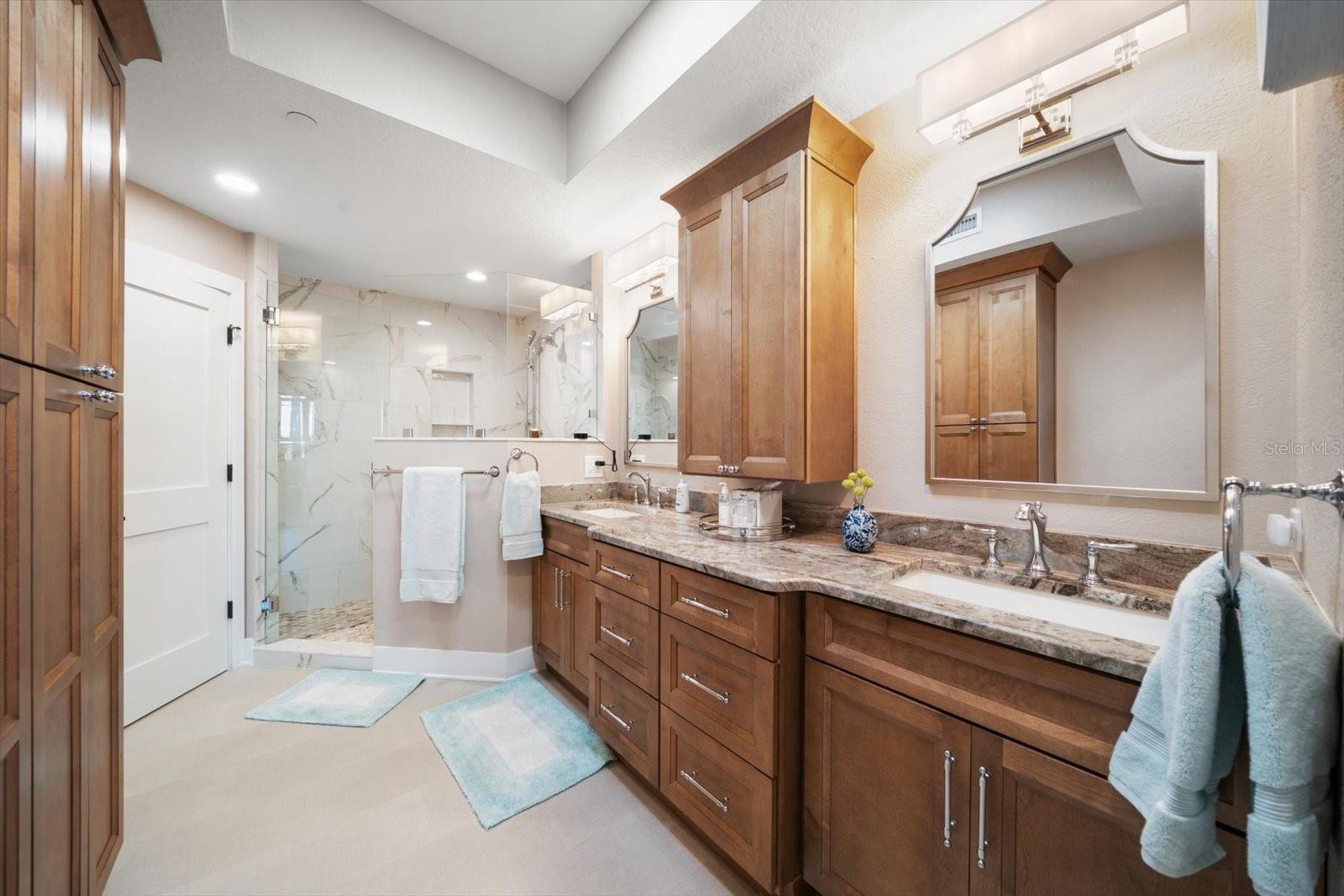 DOLPHIN KEY CONDO - Residential