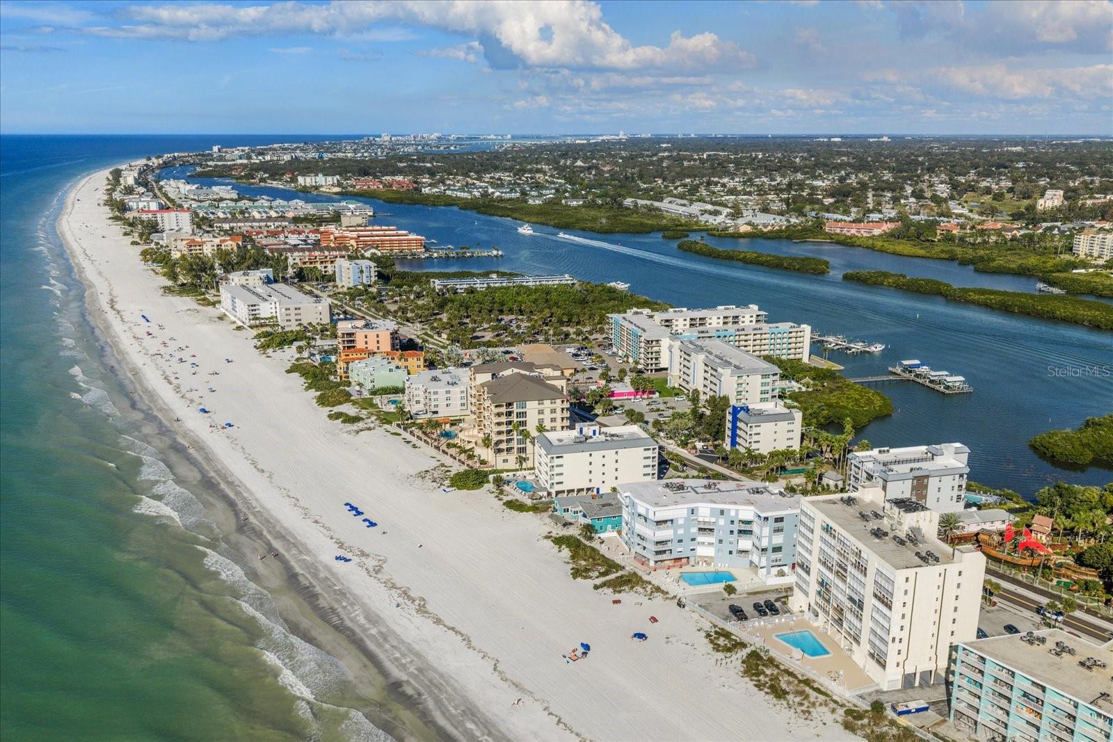 DOLPHIN KEY CONDO - Residential