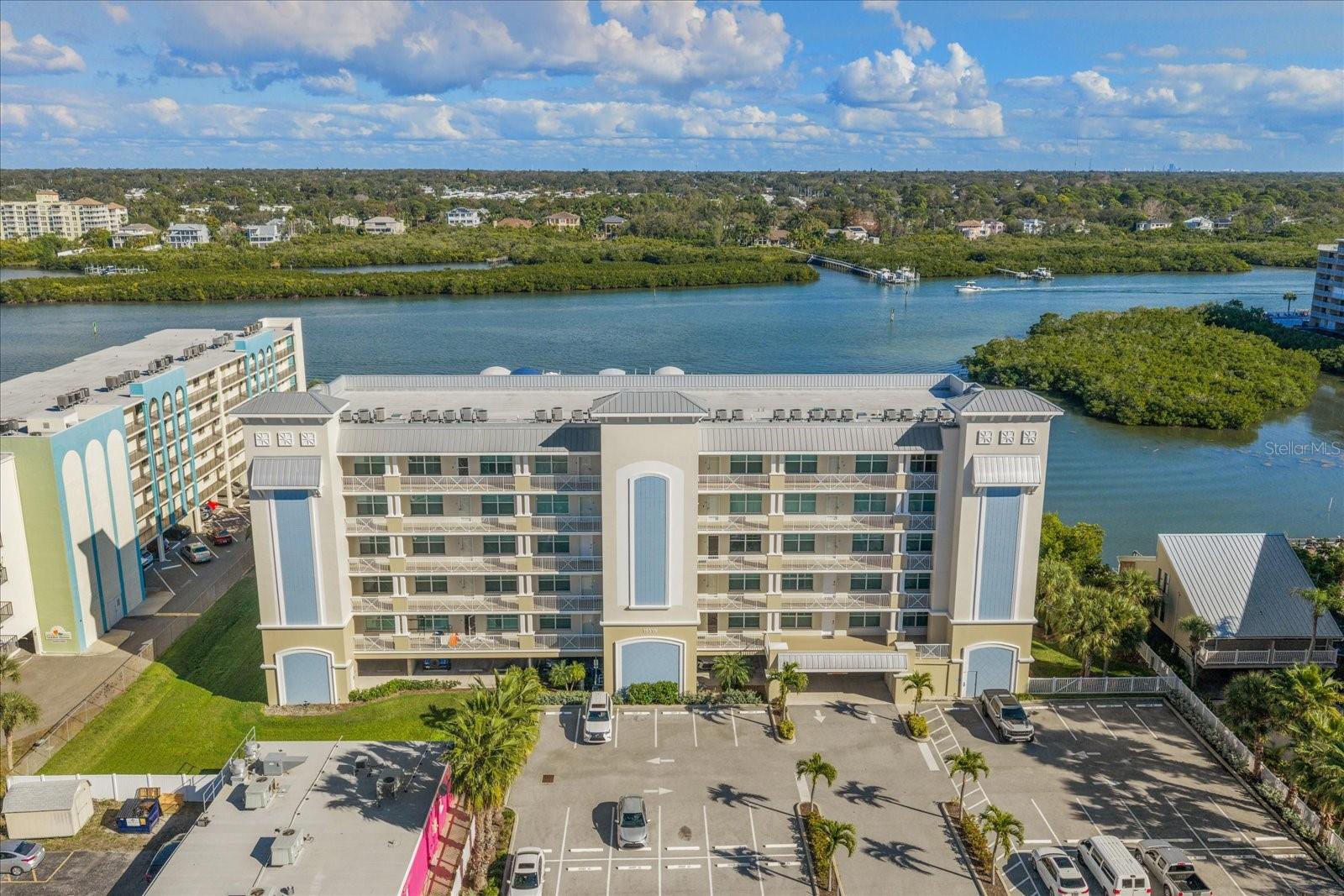 DOLPHIN KEY CONDO - Residential
