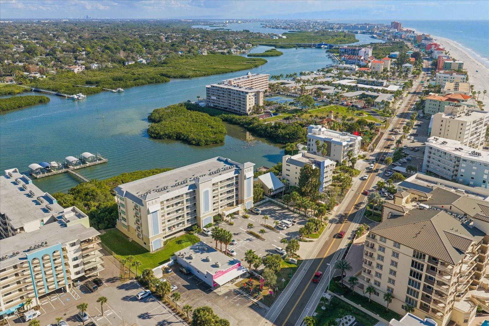 DOLPHIN KEY CONDO - Residential