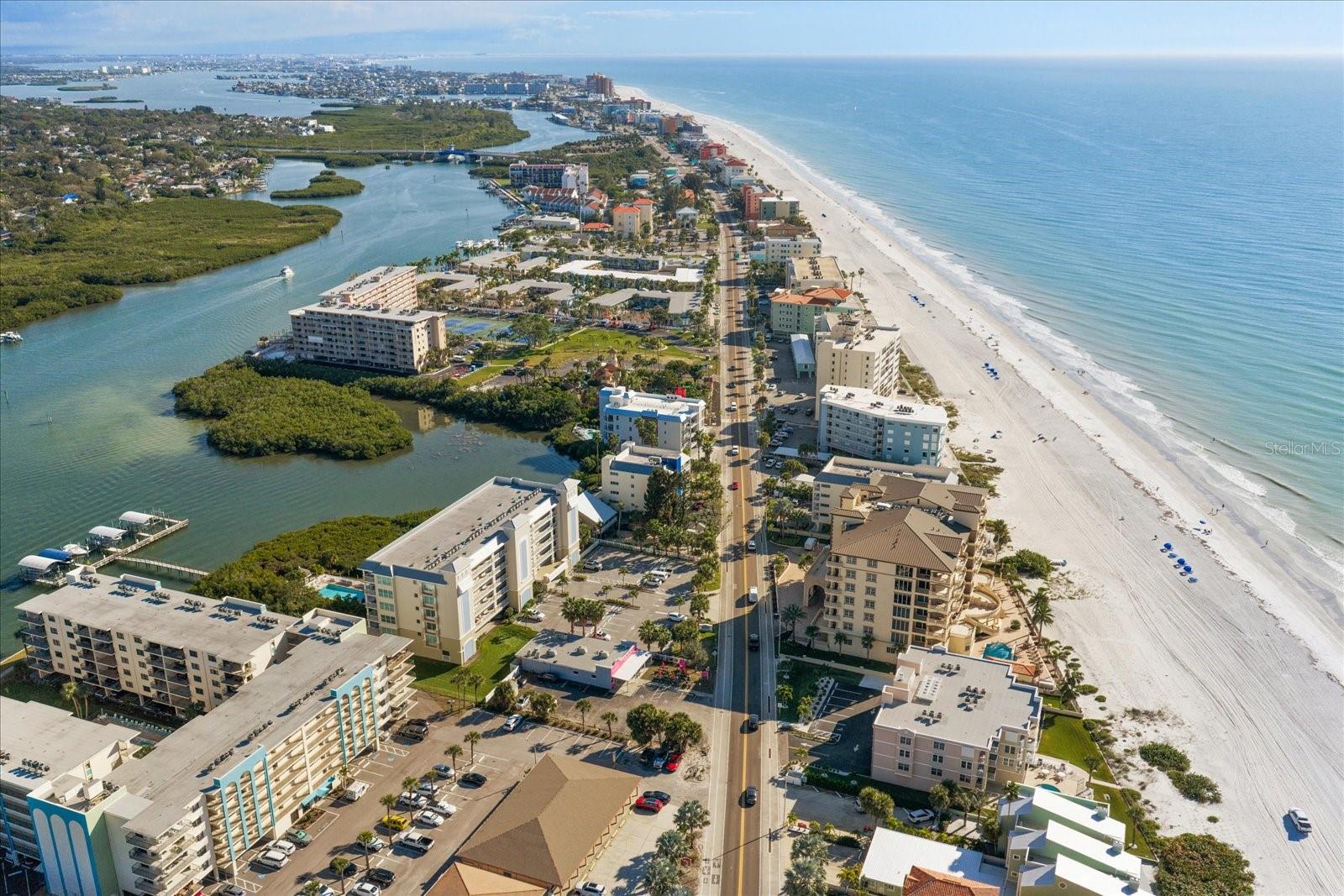 DOLPHIN KEY CONDO - Residential