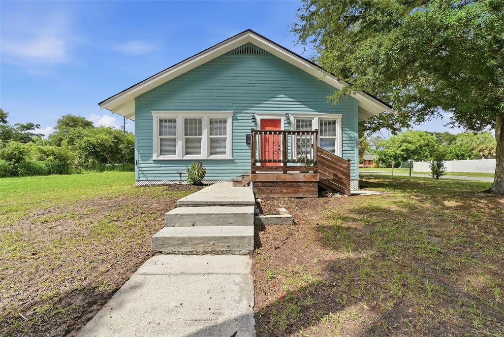 Photo of 4105 18th Avenue S, St Petersburg, FL 33711 (MLS # TB8545709)