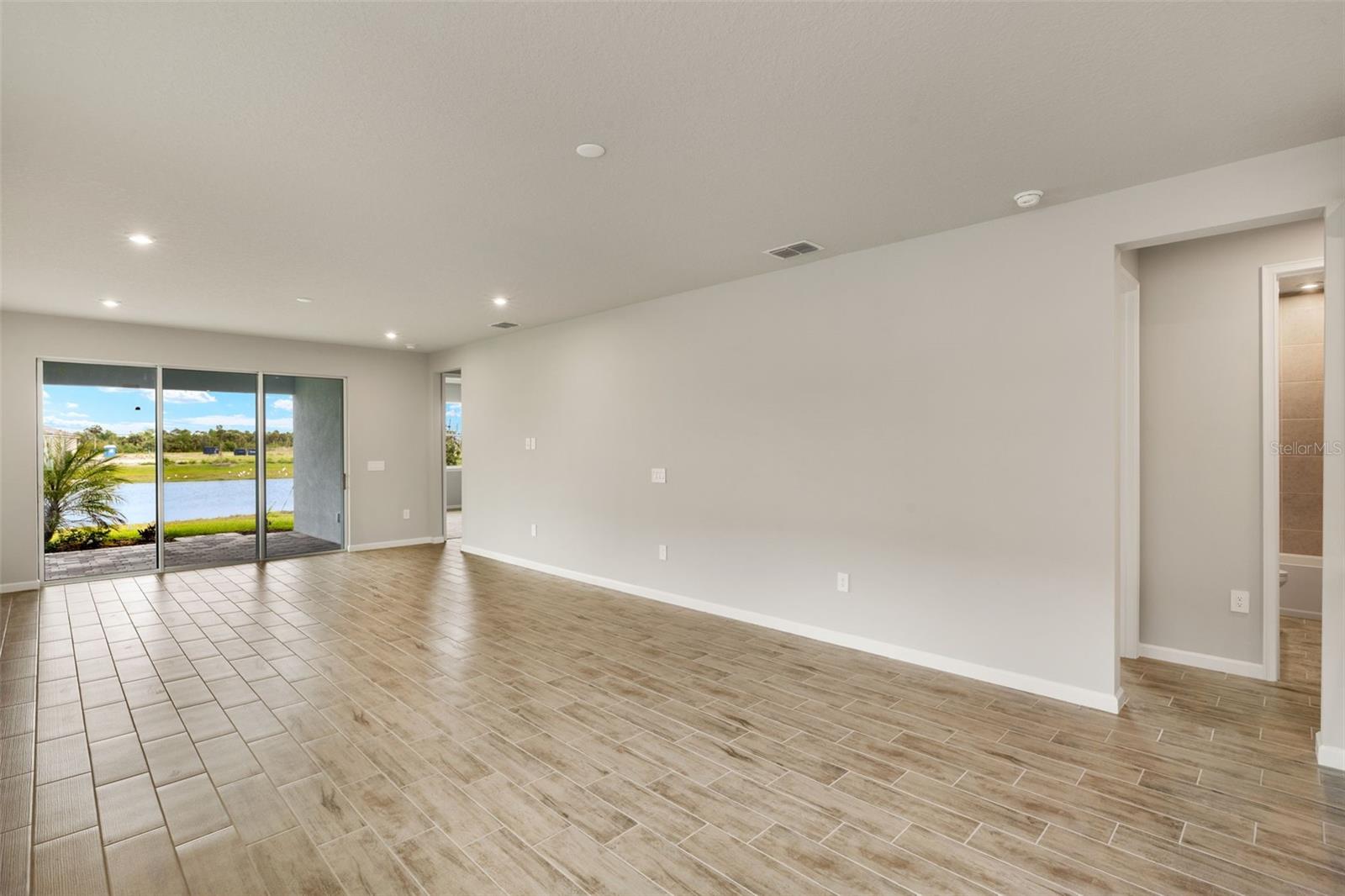 SUNSTONE AT WELLEN PARK - Residential