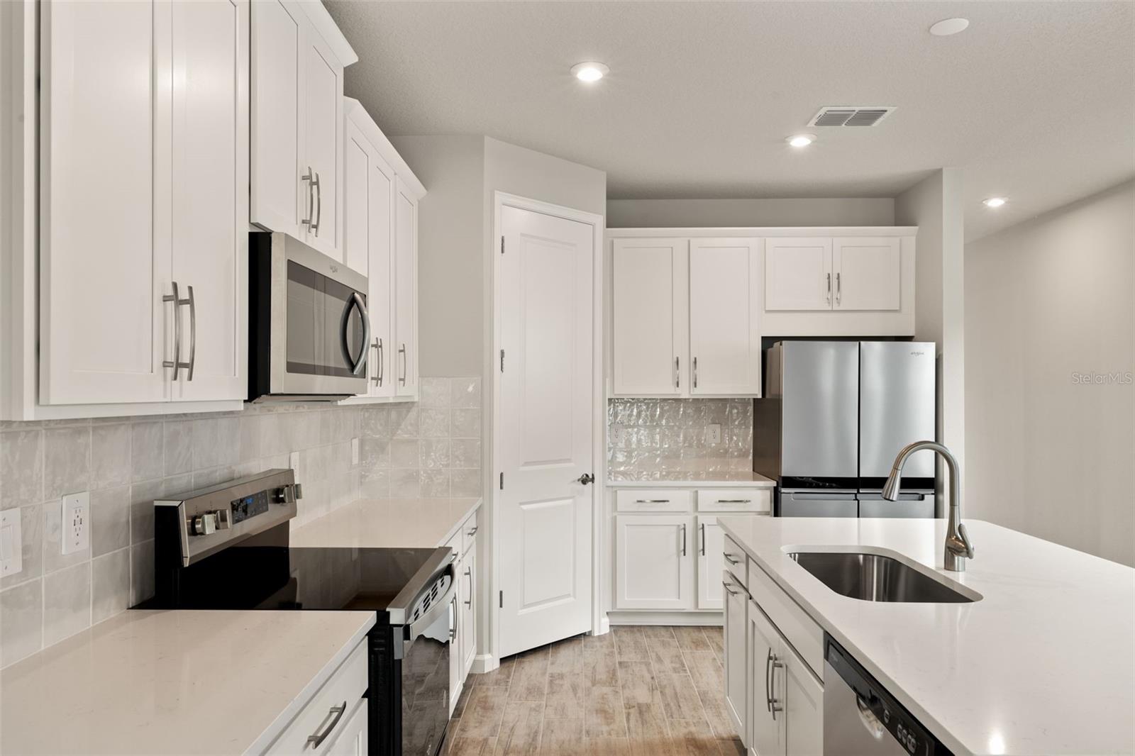 SUNSTONE AT WELLEN PARK - Residential