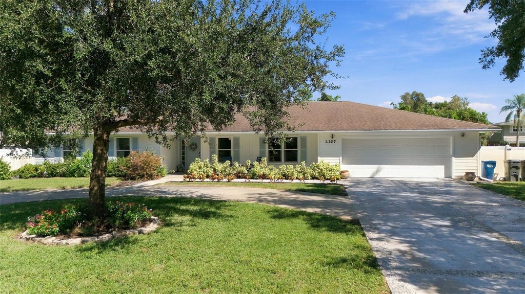 Photo of 2307 51st Street W, Bradenton, FL 34209 (MLS # A4709714)