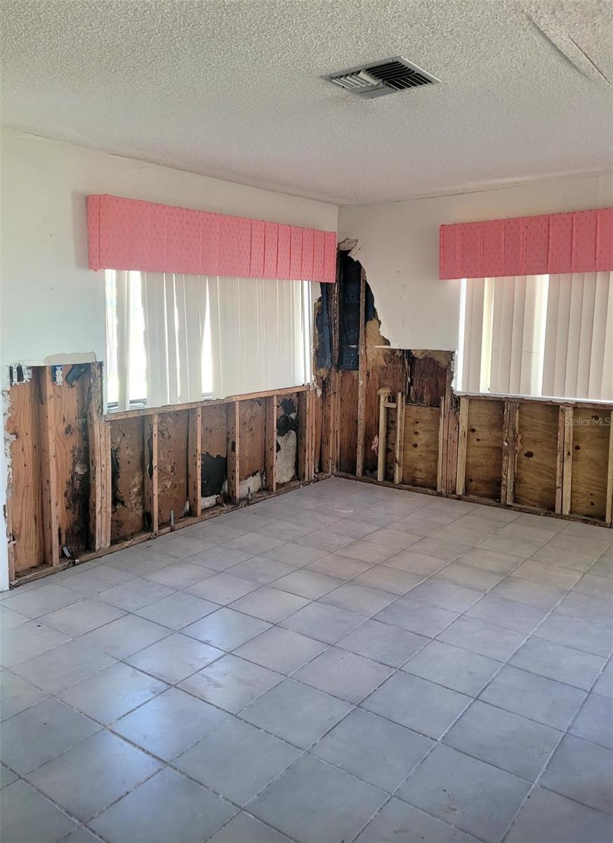 HERNANDO BEACH - Residential