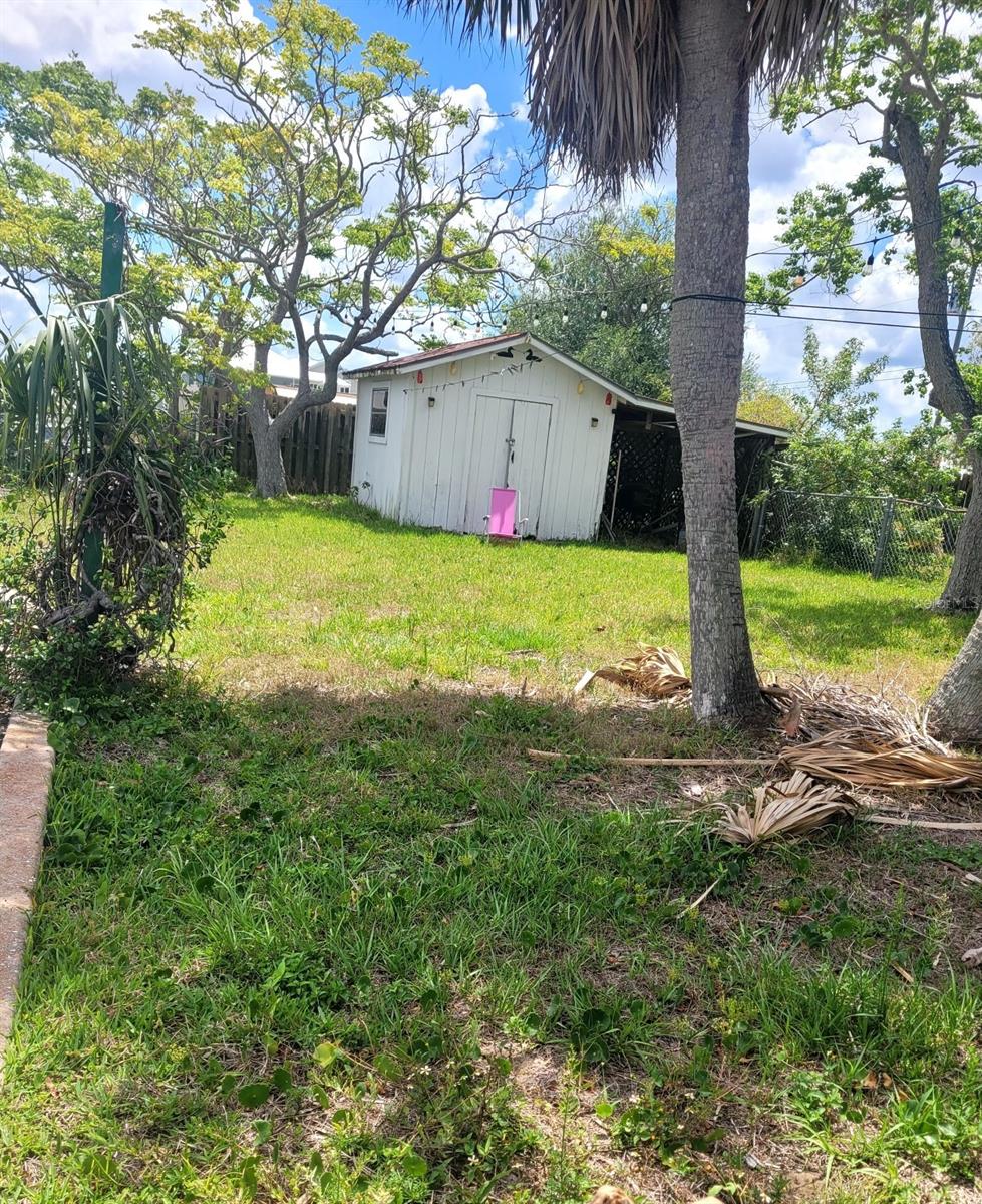 HERNANDO BEACH - Residential