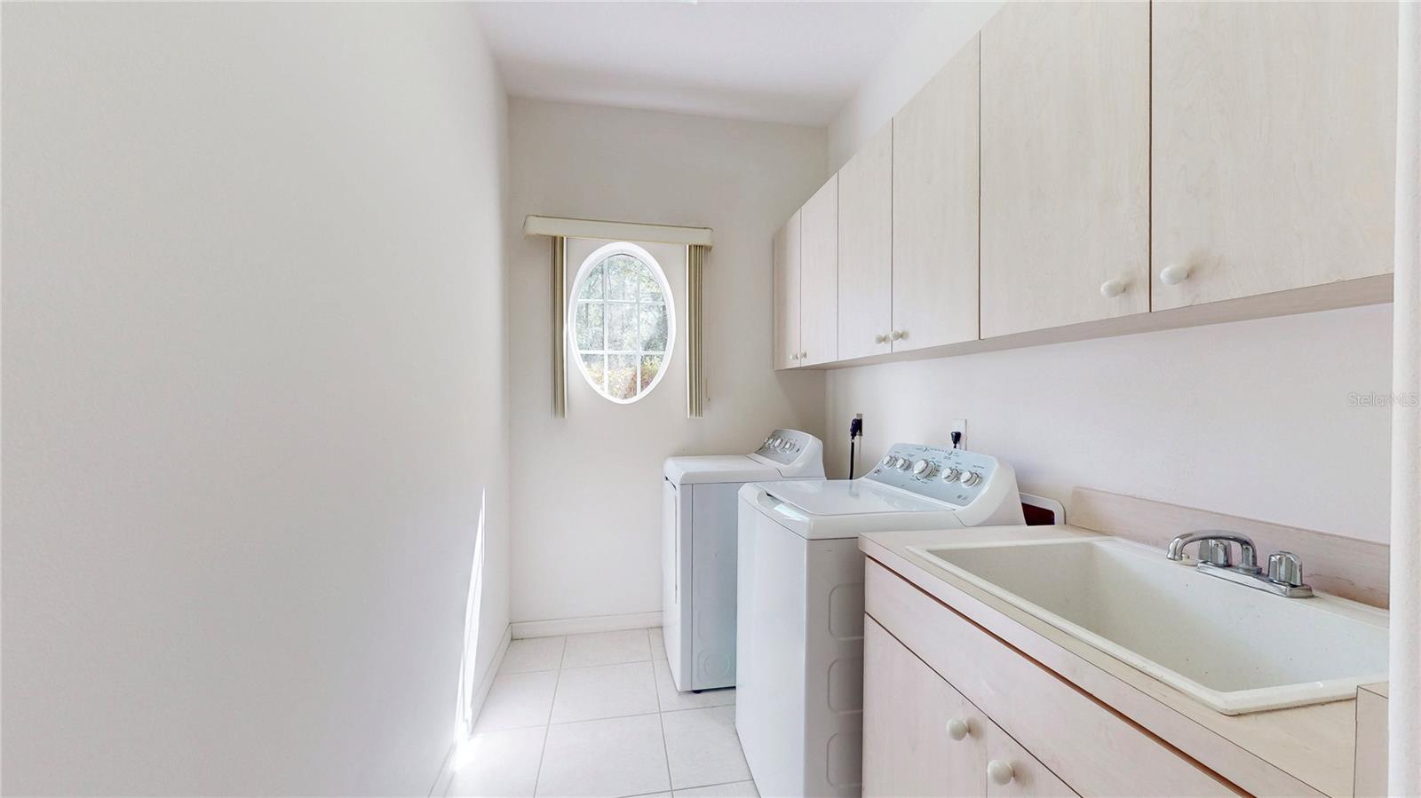 RAINBOW SPGS COUNTRY CLUB ESTATE - Residential