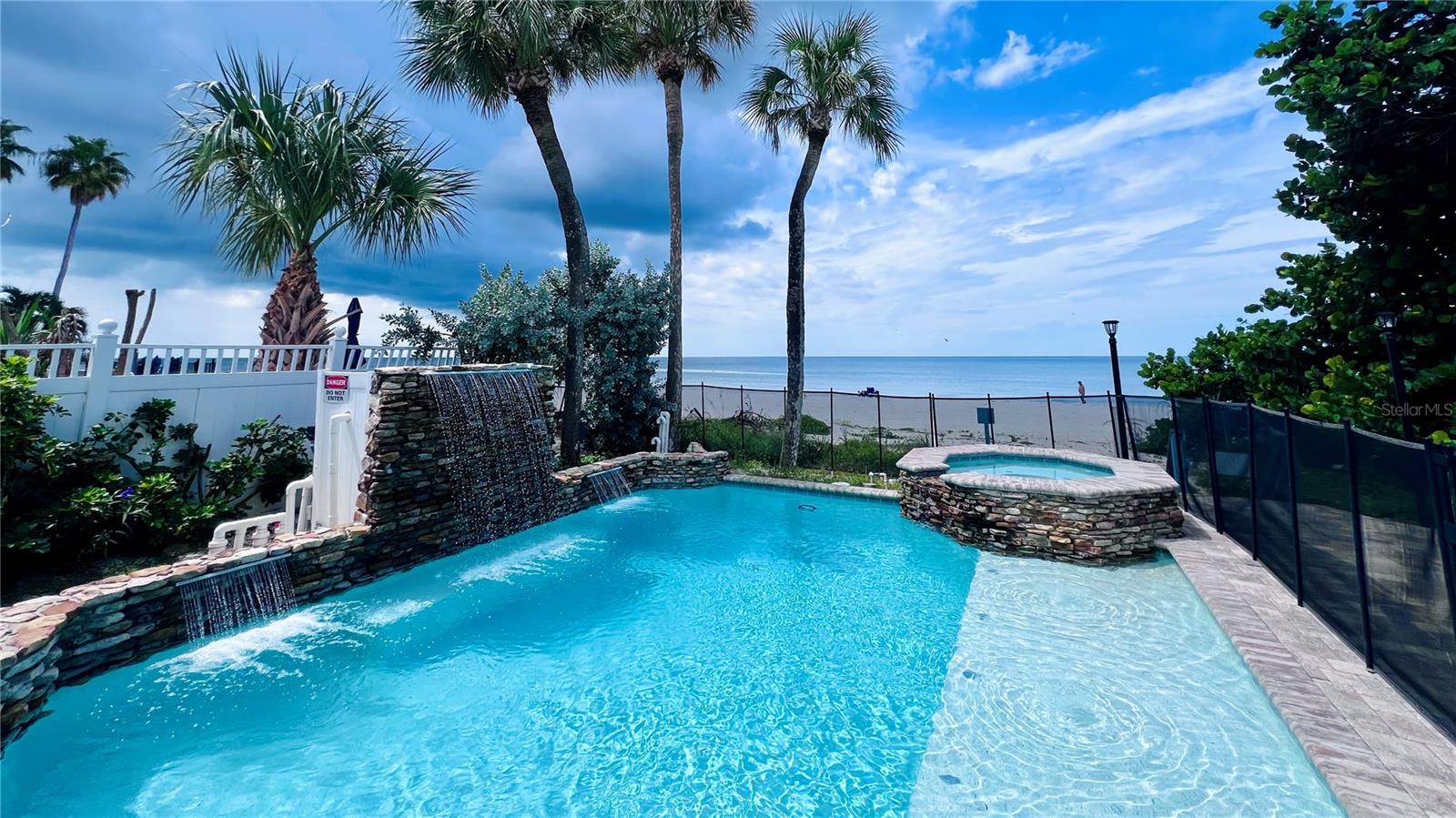 2308 BEACH TRAIL